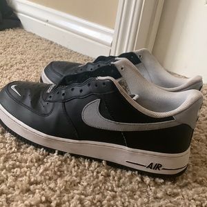 Air Force 1 07 LV8 “Swoosh”